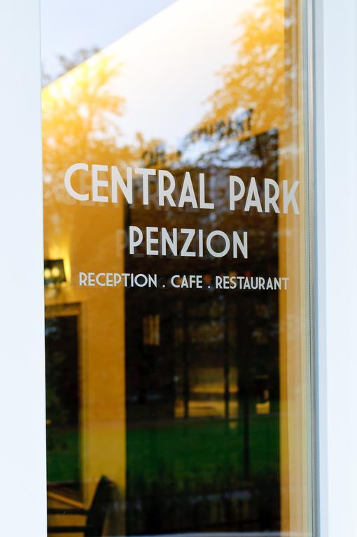 מלון ז'ילינה Penzion Central Park מראה חיצוני תמונה